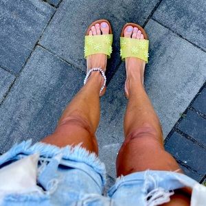 Lucky Brand cute yellow ☀️ summer clogs size 10 / 42